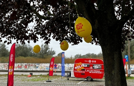 2500 EndPolio tulpenbollen planten met 6 Rotaryclubs groep 09